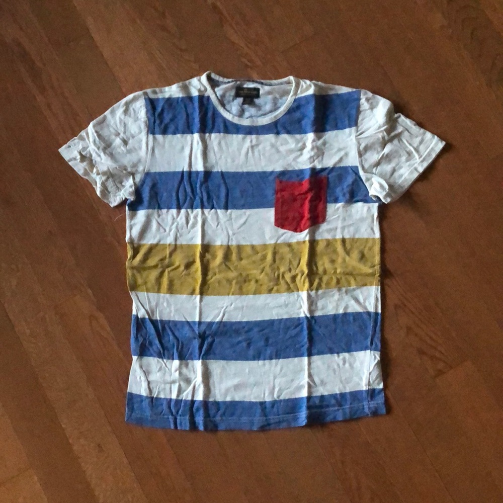 Urban outfitter retro primary colors, red yellow blue short sleeve t shirt